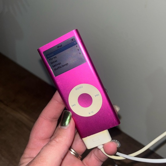 iPod Nano - Picture 3 of 3